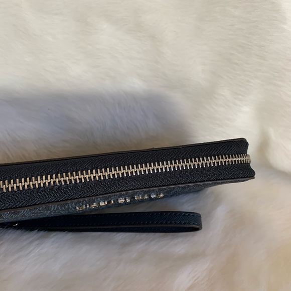 Michael Kors Jet Set Travel LG Flat MF Phone case - Picture 2 of 6